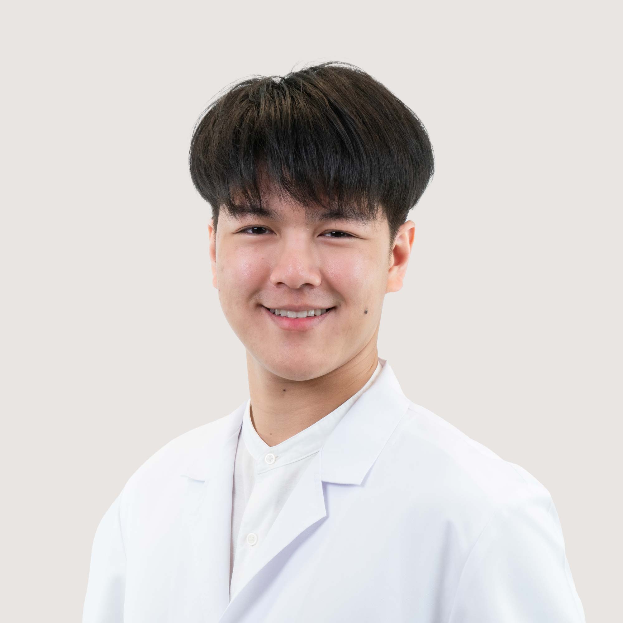 Dr Pheeratas Phitakthanaakul, DDS.