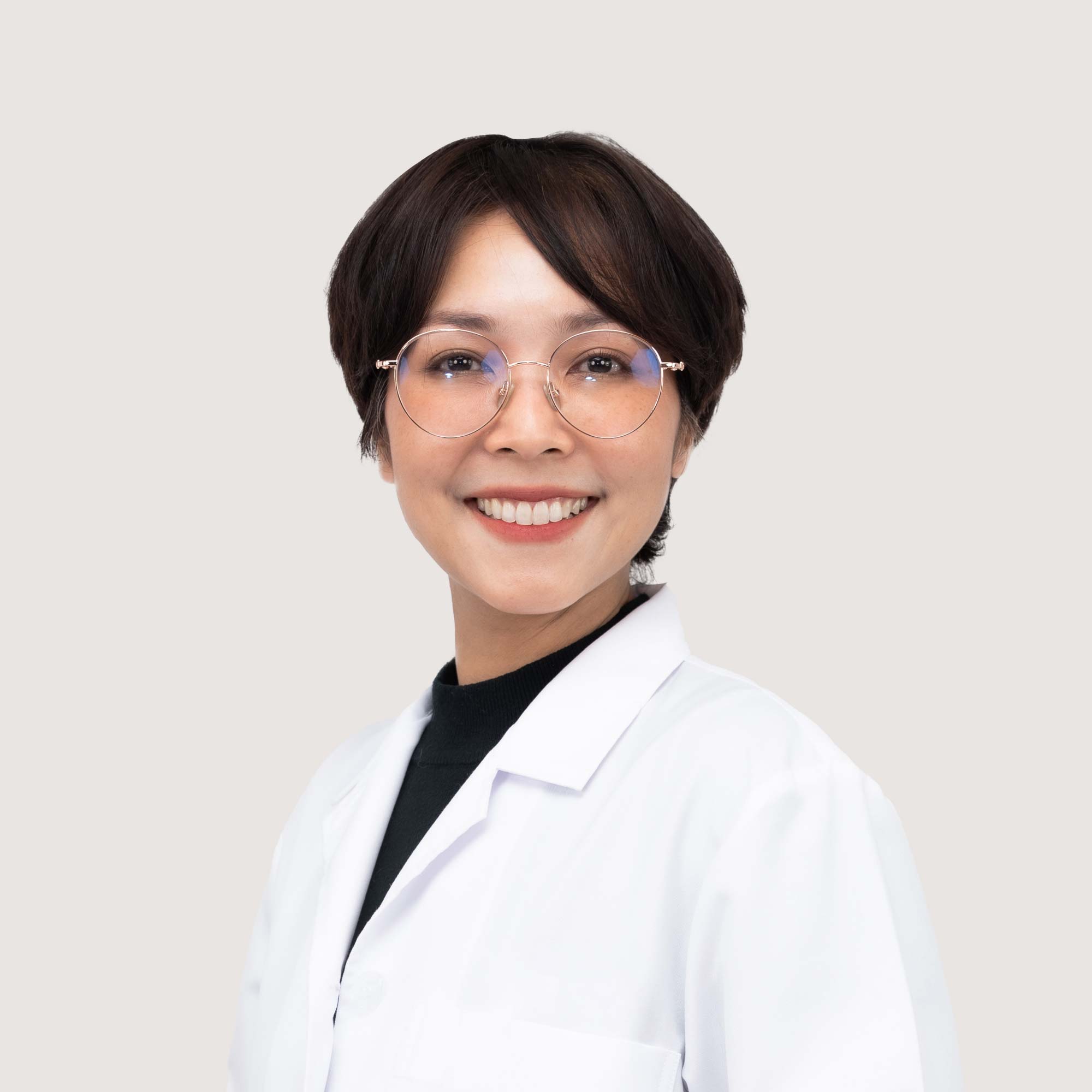 Dr Konrawee Keawcharoen, DDS.