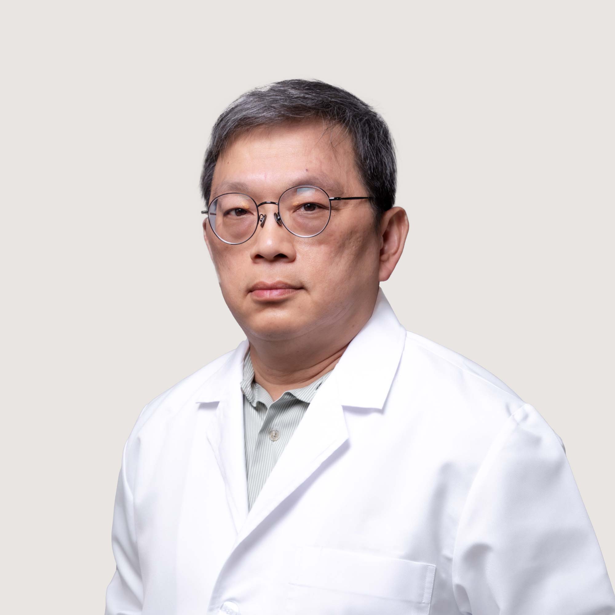 Dr Chaiwut Yottasurodom