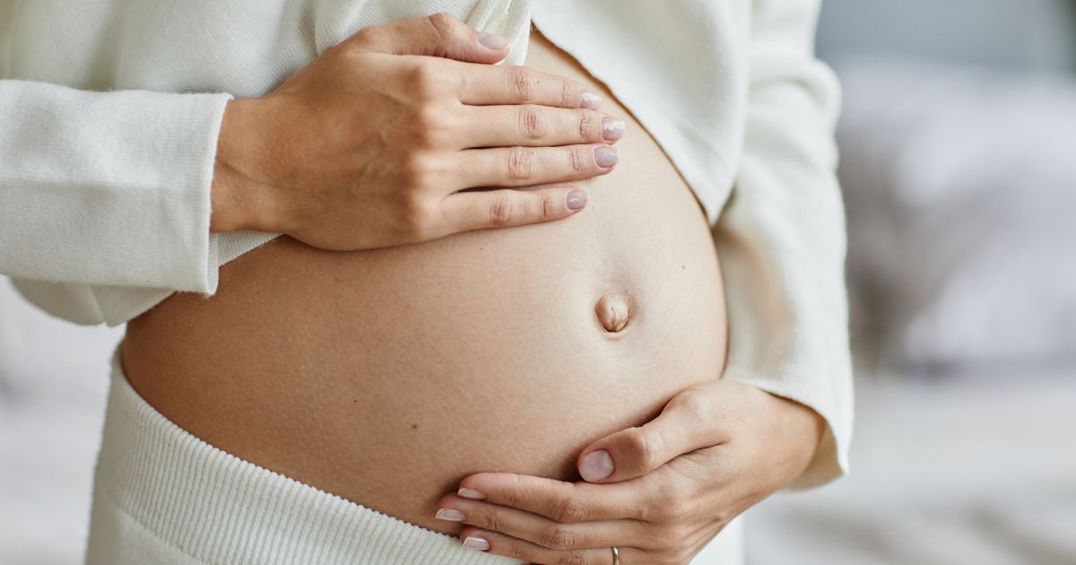 อาการแท้งลูก สาเหตุที่แท้งลูก ปัจจัยเสี่ยงที่ทำให้แท้ง - Miscarriage: Symptoms, Causes, Risk factors and Preventions