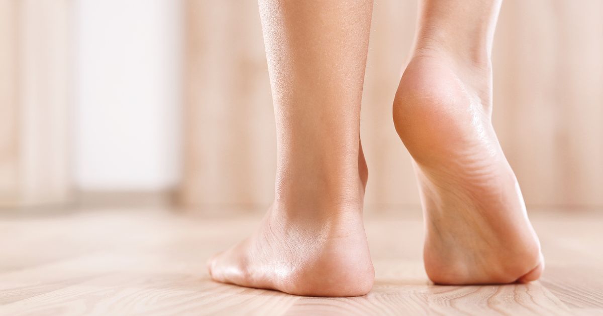 สาเหตุ และการรักษาภาวะเท้าแบน Flat Feet (Flatfoot) - Types, Causes and Treatment