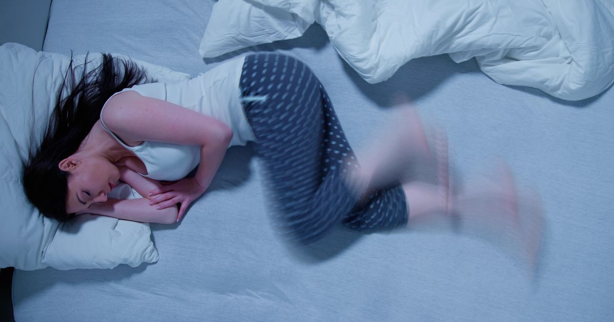 กลุ่มอาการขาอยู่ไม่สุข (Restless Legs Syndrome) รู้สึกอยากขยับขาตลอดเวลา