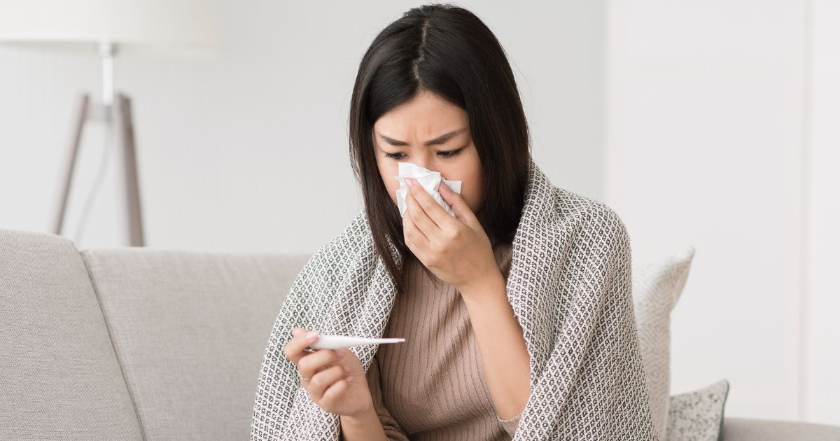 โควิดสายพันธุ์ใหม่ XEC ระบาดล่าสุด 2568 อาการยังไง ติดโควิดทำไง - COVID-19 XEC variant 2025: Symptoms, How to treat?