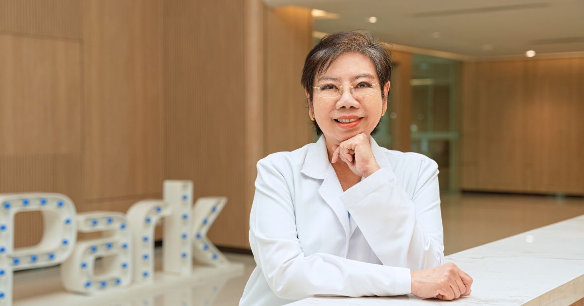 หมอมะเร็งนรีเวช แพทย์ผู้ย่างก้าวไปกับผู้ป่วยมะเร็งจนถึงที่สุด - Gynecologic Oncologist Guiding Patients through Every Step of Cancer Care