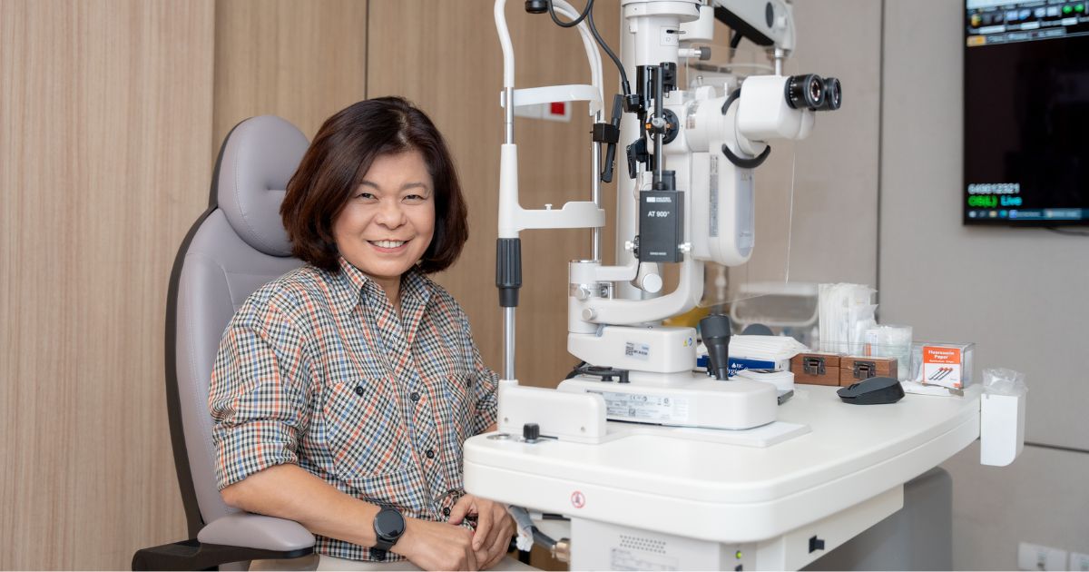 ผ่าตัดต้อกระจก เปลี่ยนเลนส์แก้วตาเทียม - Cataract Surgery With Two Distinct Intraocular Lens Replacement 
