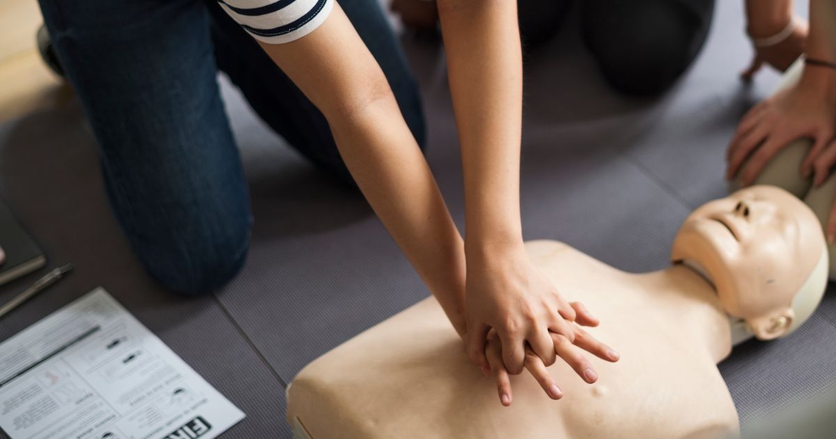 How to Perform CPR: Step by Step, CPR for Adult, Infants and Children