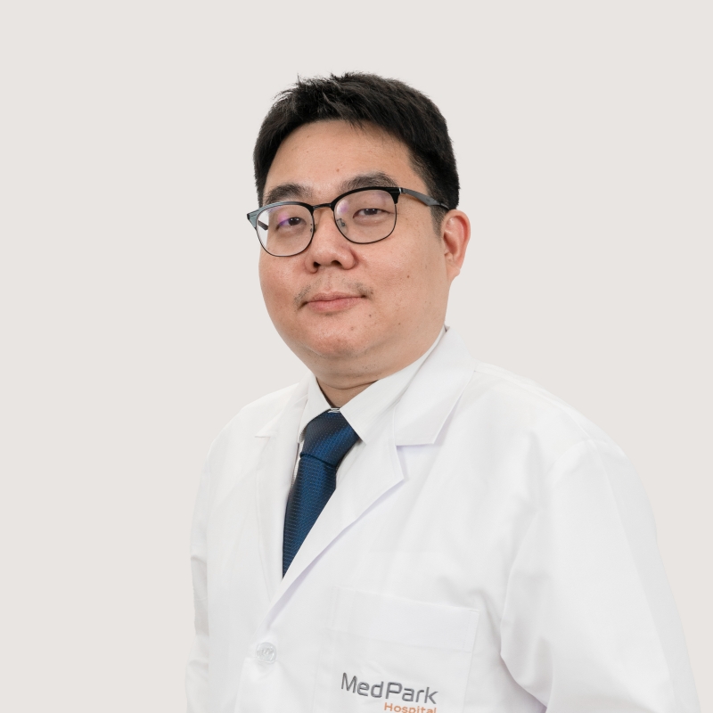 Dr Apinan Uthaipaisanwong