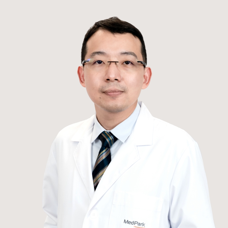 Assoc.Prof.Dr Piya Rujkijyanont