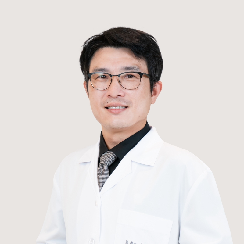 Asst. Prof. Dr Suppason Thitthaweerat, DDS.